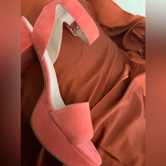 LOUISE ET CIE Suede Sandals - Picture 11 of 11